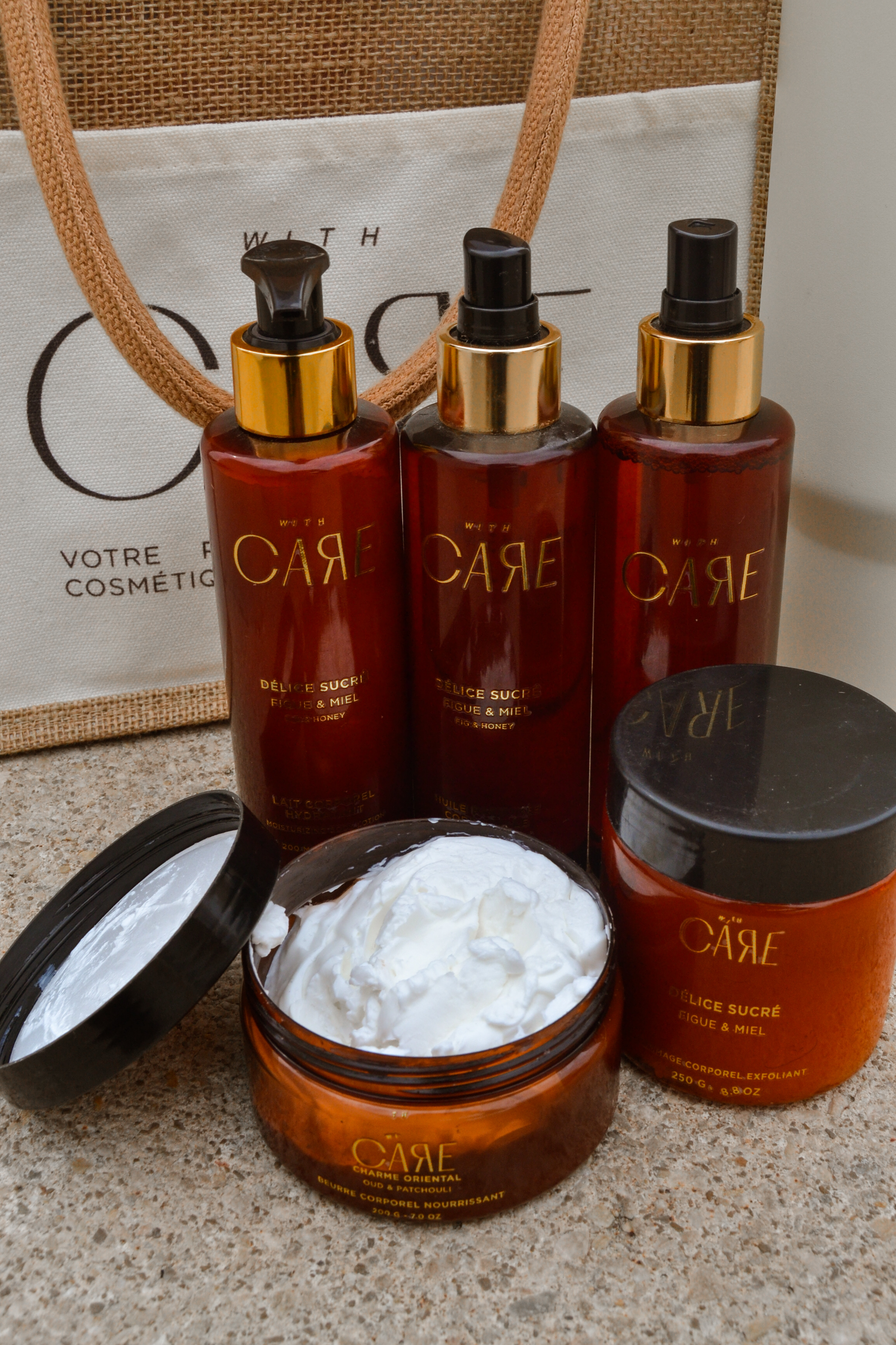Tous les Soins pour Le Corps - With Care