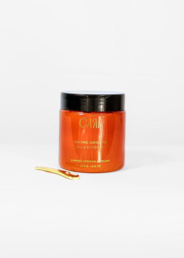 Gommage corps : quand, comment et pourquoi exfolier sa peau ?